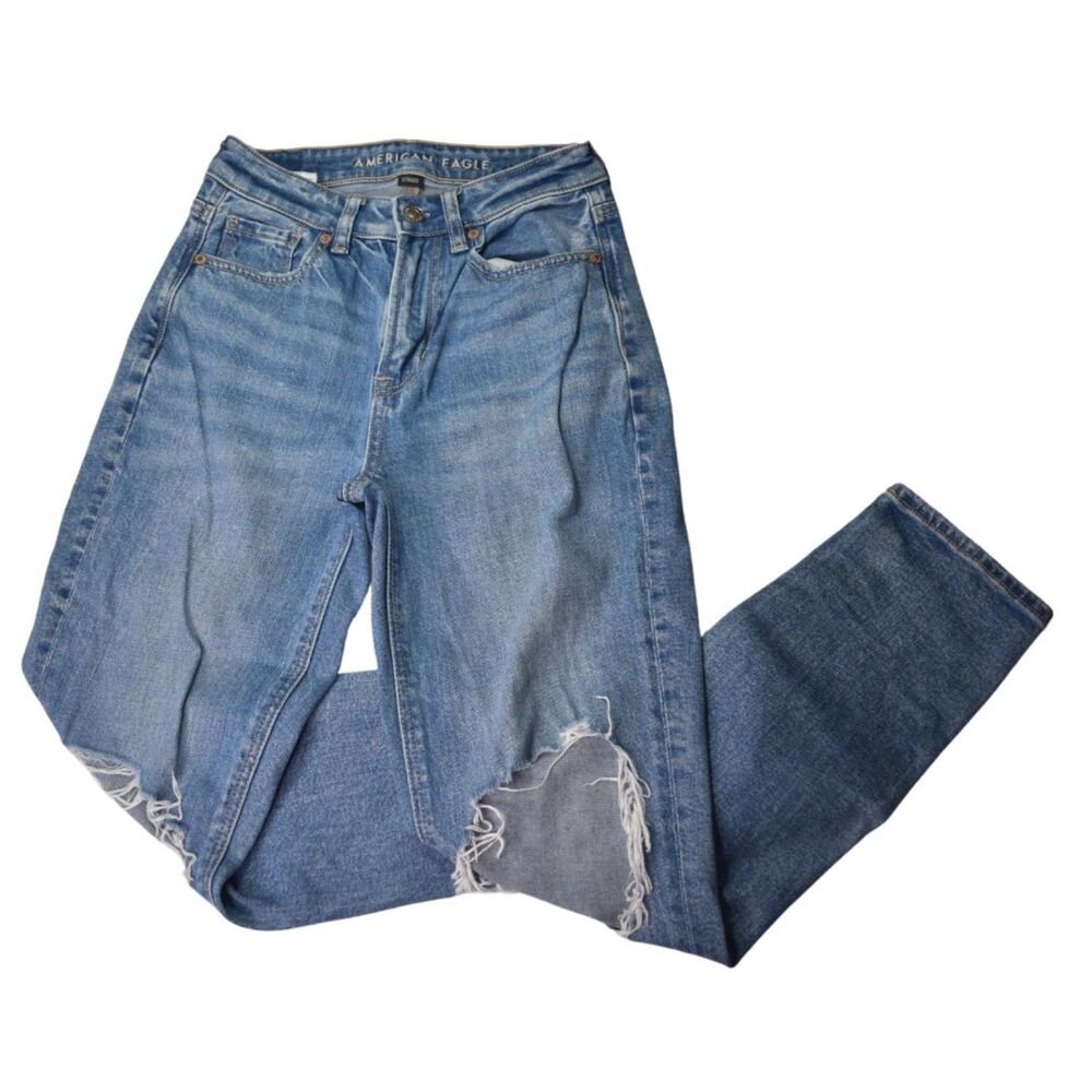 American Eagle High Rise Mom Jeans Medium Blue Distressed Knees 000 Short